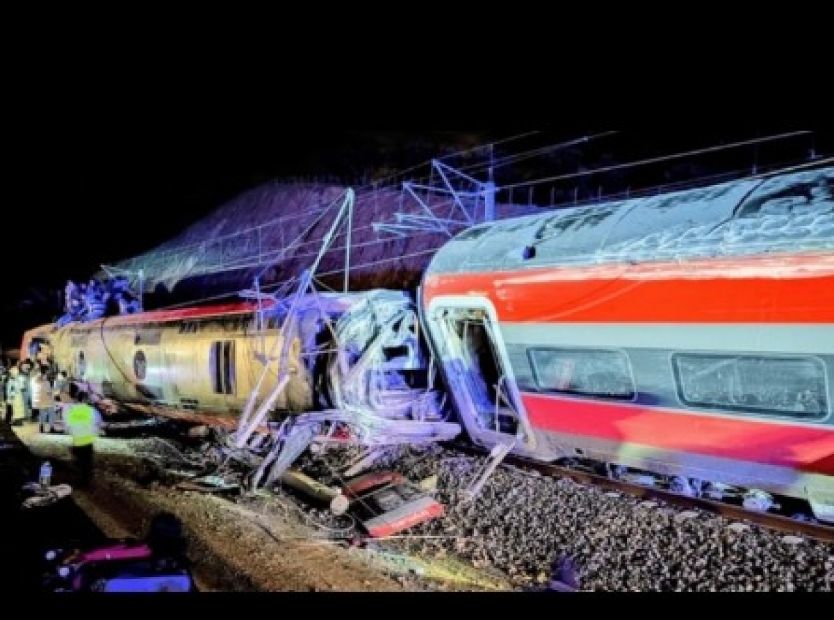 España Socialista Retrocede